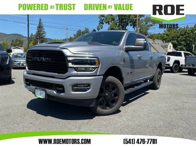 2023 RAM 3500 Laramie Crew Cab 4x4 6'4" Box in Silver — front three-quarter view