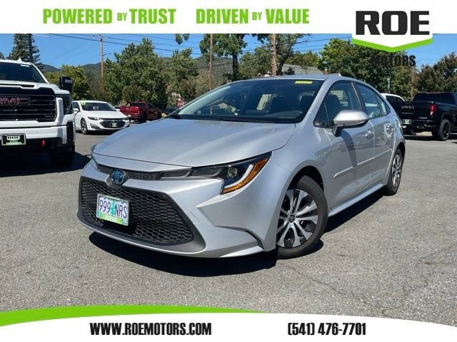 2022 Toyota Corolla Hybrid LE in Silver — front three-quarter view